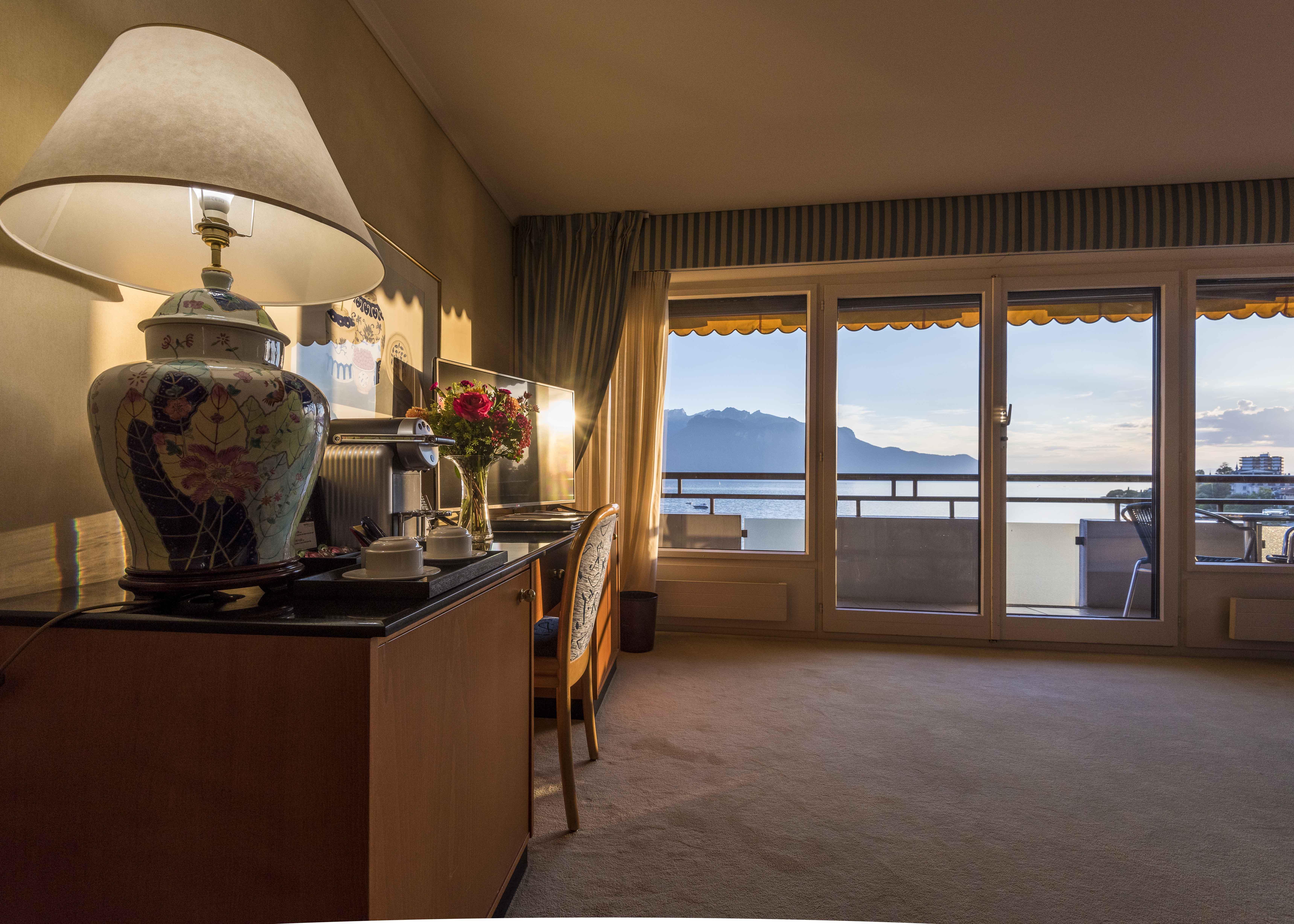 Royal Plaza Montreux Hotel Buitenkant foto
